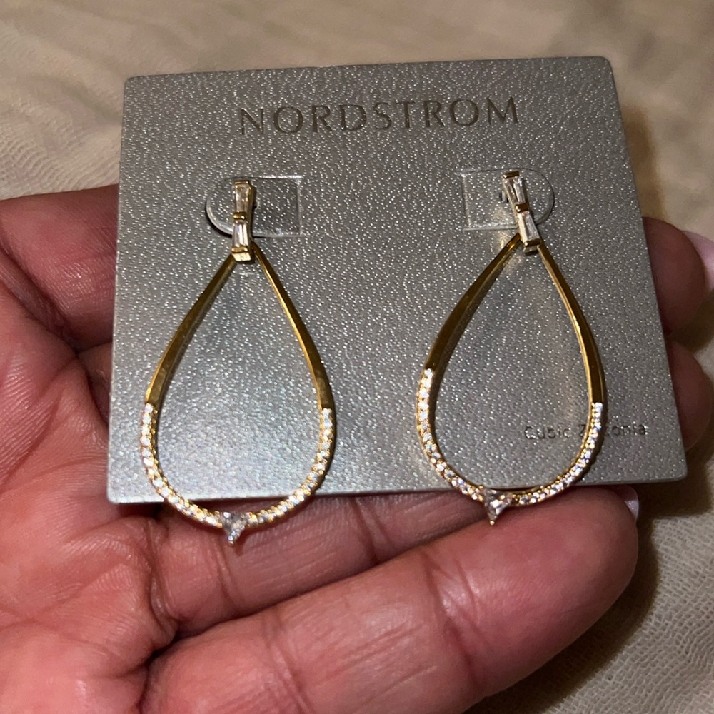 Nordstrom Teardrop Cubic zirconia earrings